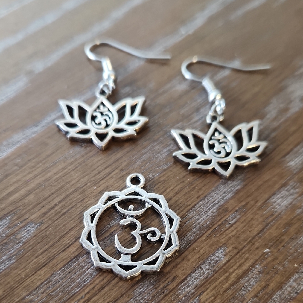Silver Tone Lotus Om Earrings and Pendant Set